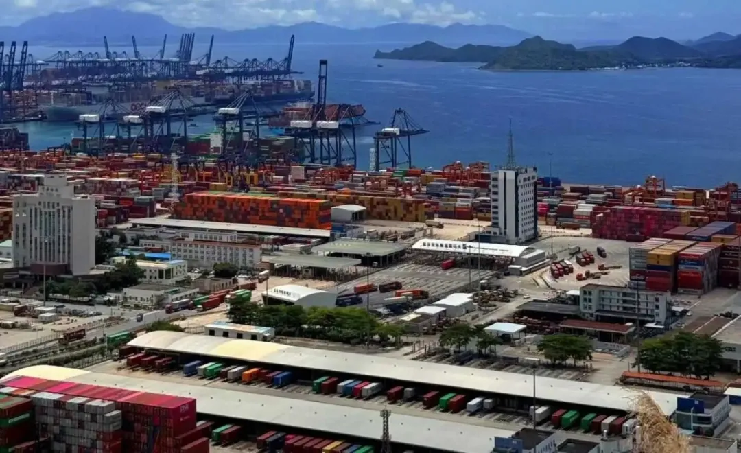 苹果17跨洋而来，集装箱的“硬核”之旅