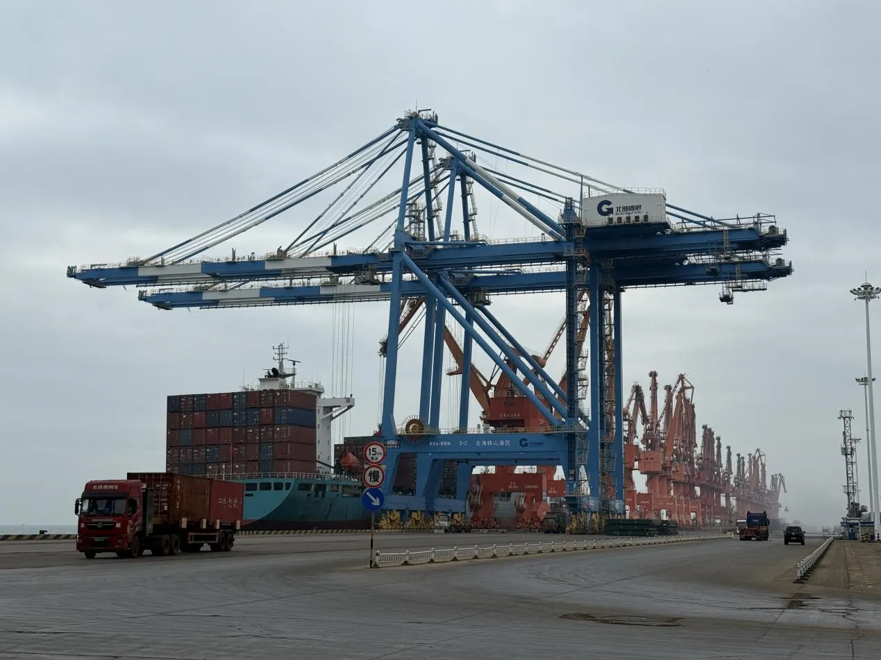 北部湾港前三季度集装箱吞吐量稳重增长，打造高效益物流新通路