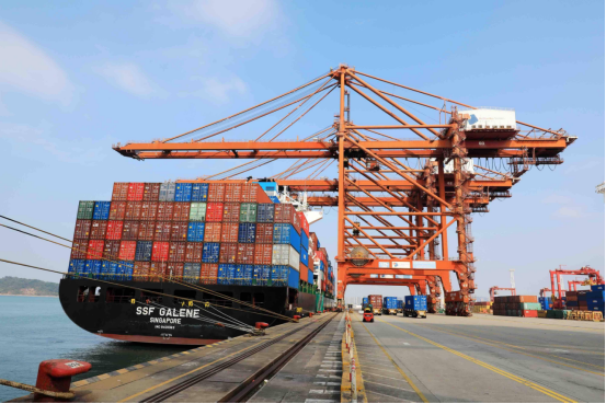 内贸水路运输：成本与绿色的优势，及快率的挑战